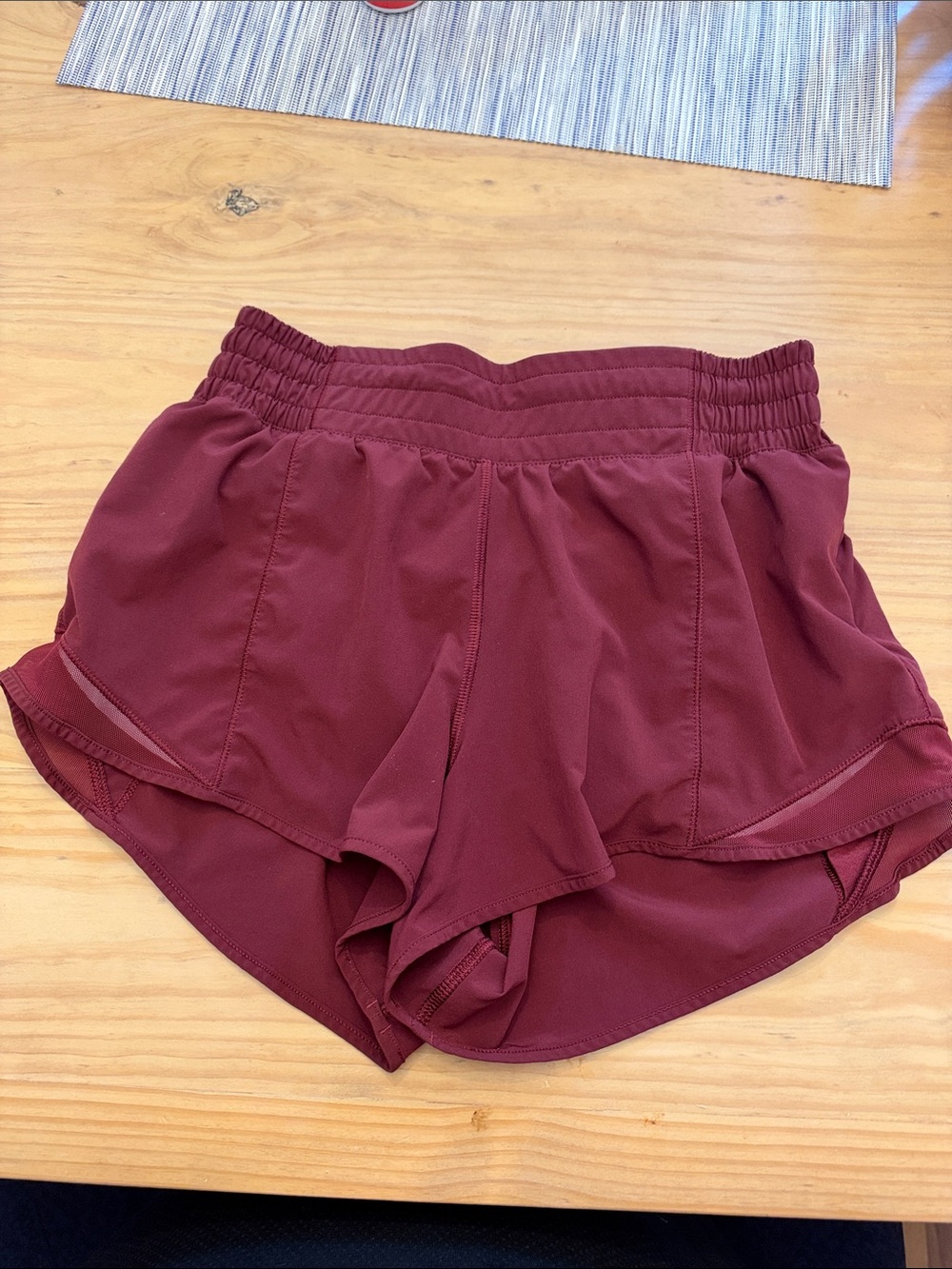 Lululemon Hotty Hot Women’s Athletic Shorts - Burgundy Size 4